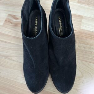 Andre assous size 9.5